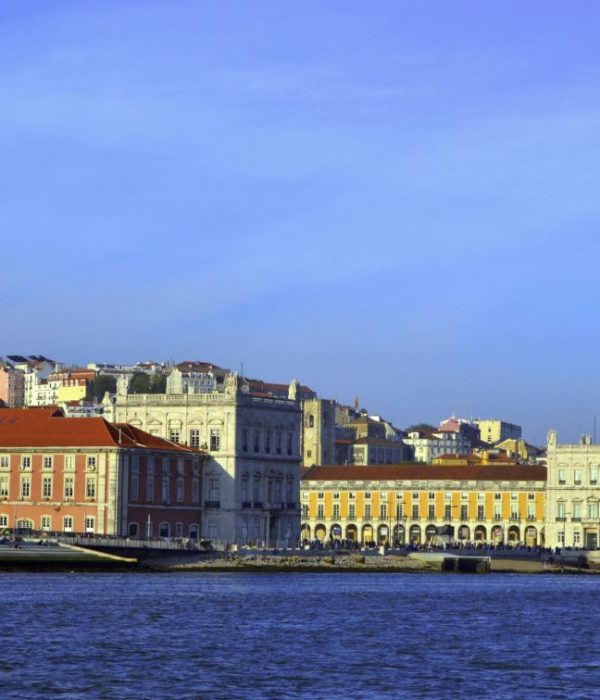 buildings,water,view