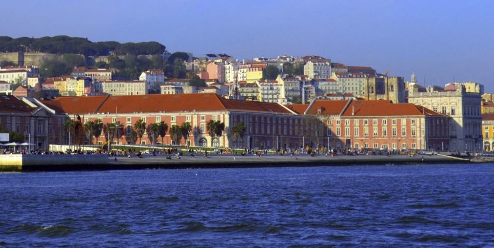 buildings,water,view