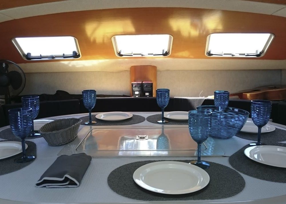 dinning area inn yacht